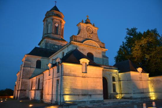 église abbatiale de Saint-Florent-le-Vieil