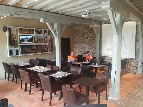 Monument Cafe Chateau d'Angers