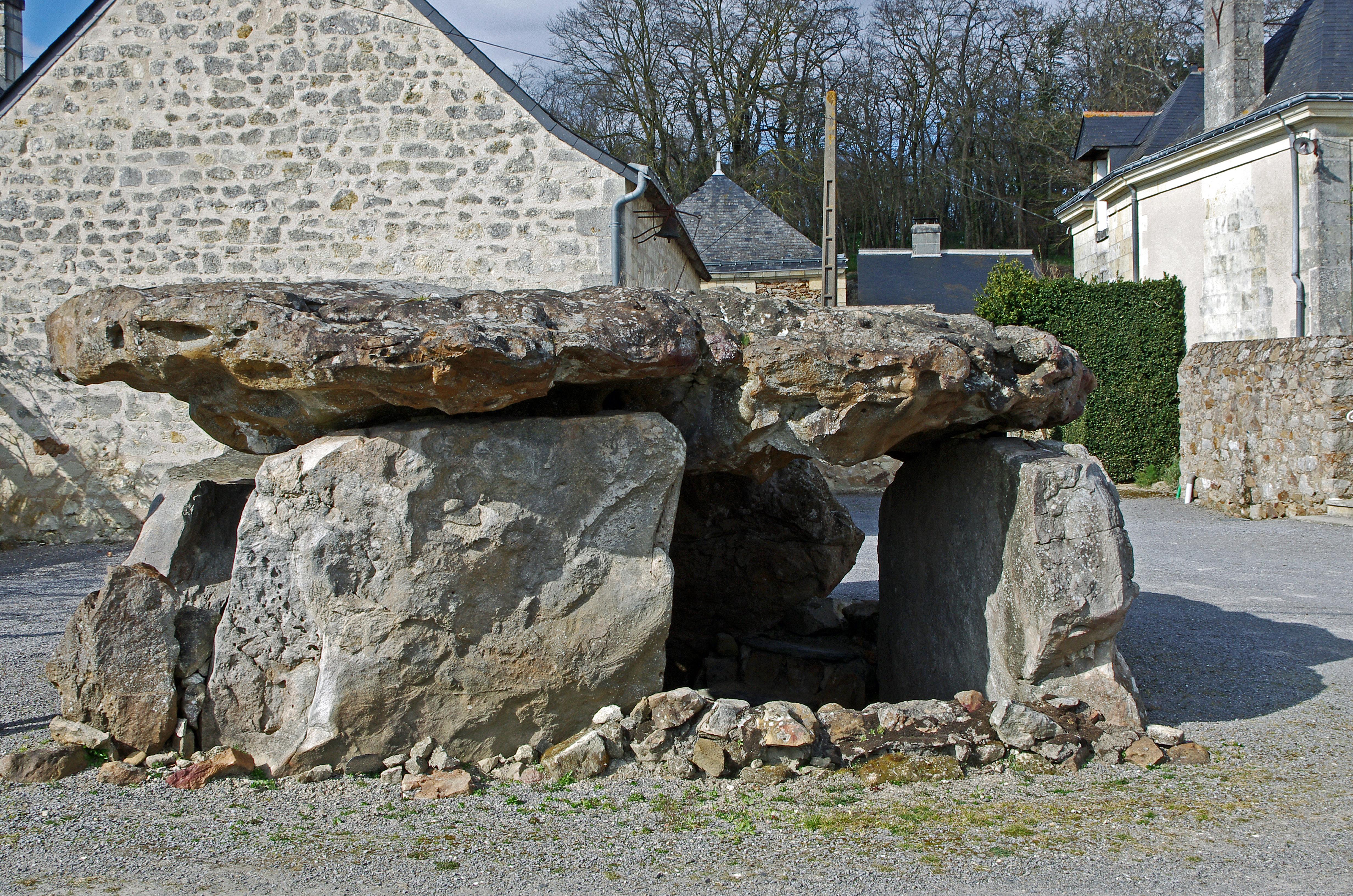 dolmen de Caillère