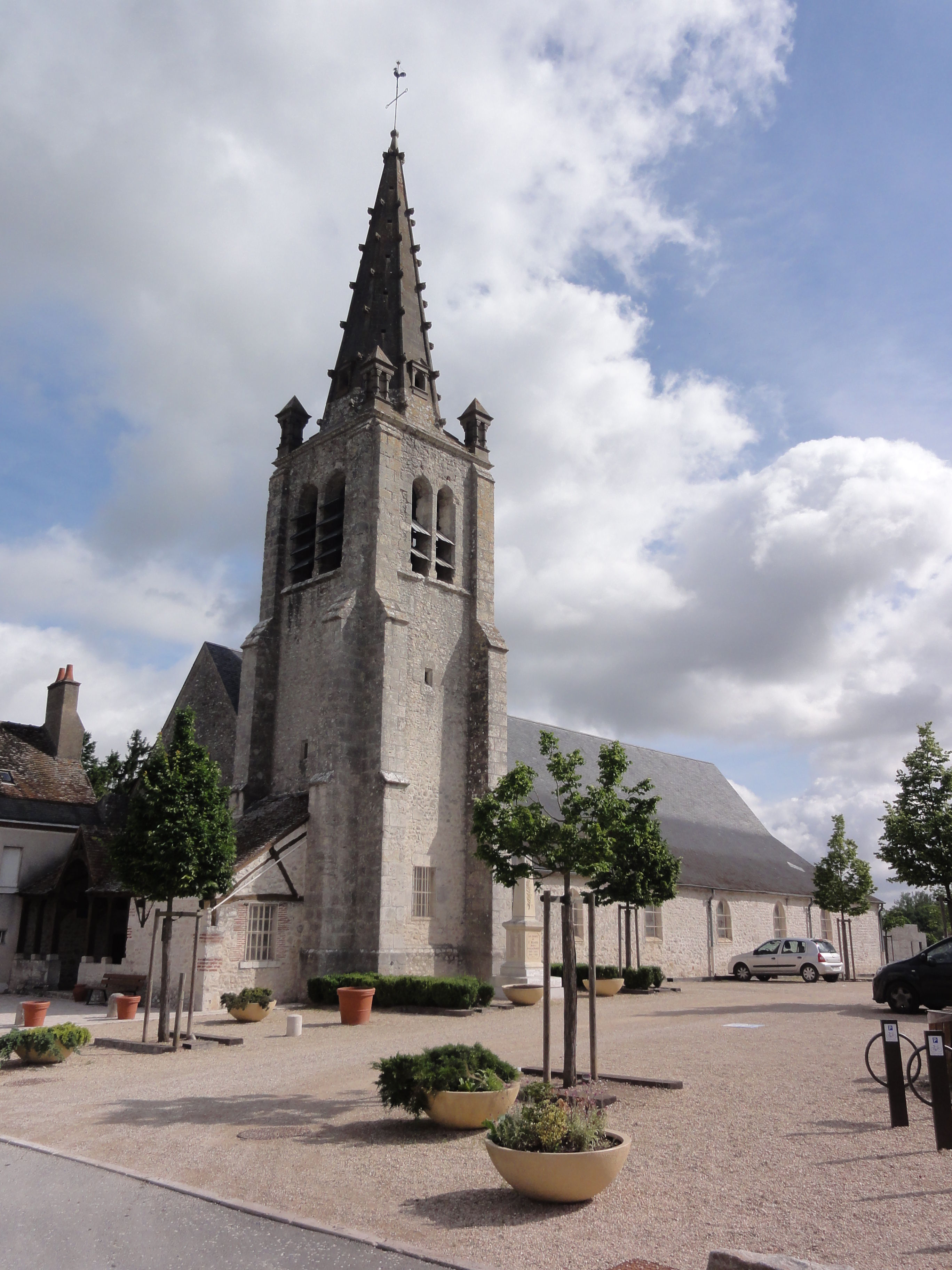 église Saint-Hilaire de Saint-Hilaire-Saint-Mesmin